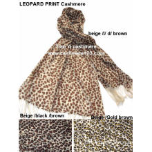 Bonnet 100% imprimé en laine léopard